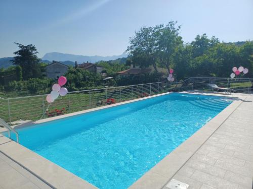 Swimming pool, Le Margherite Country House in Montefalcone Appennino Swimming pool, Le Margherite Country House in Montefalcone Appennino