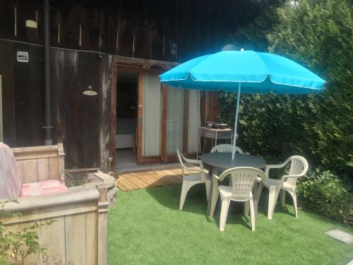 Garden, L'oree des Bornes-appartement avec piscine in Thorens-Glieres Garden, L'oree des Bornes-appartement avec piscine in Thorens-Glieres