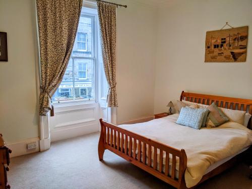 Craigowen - 4 Bed Maisonette on Historic High Street in Jedburgh Craigowen - 4 Bed Maisonette on Historic High Street in Jedburgh
