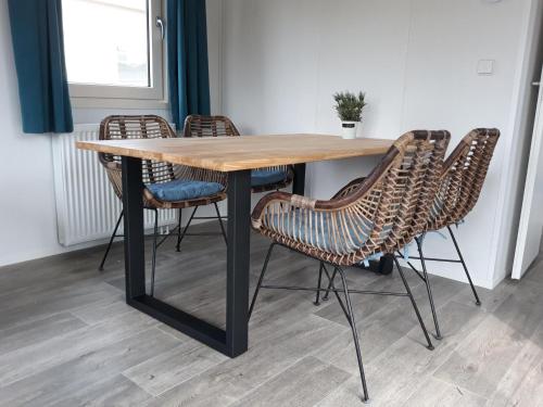 Facilities, Camping de Duinhoeve Chalet Schelp not for companies in Nieuw-Haamstede Facilities, Camping de Duinhoeve Chalet Schelp not for companies in Nieuw-Haamstede