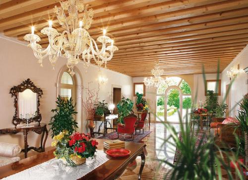 Villa Busta Hotel in Montebelluna Villa Busta Hotel in Montebelluna