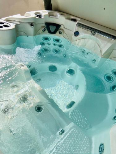 Hot tub, Gite Spa La grange in Kintzheim Hot tub, Gite Spa La grange in Kintzheim