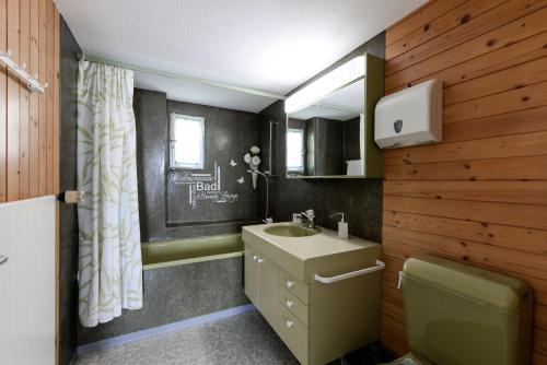 Fürdőszoba, Guesthouse Sonnegg in Thun Fürdőszoba, Guesthouse Sonnegg in Thun