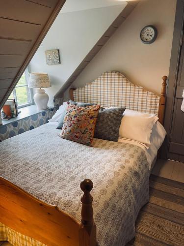 Quirky Highland Cottage with Stunning Views in Bonar Bridge Quirky Highland Cottage with Stunning Views in Bonar Bridge