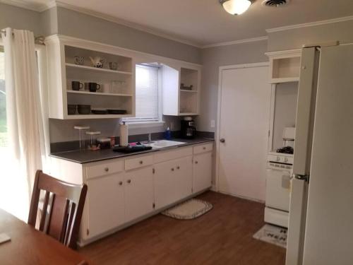 *NEW*ENTIRE HOME IN ROSE DISTRICT*DINE*SHOP*FUN in 斷箭市 *NEW*ENTIRE HOME IN ROSE DISTRICT*DINE*SHOP*FUN in 斷箭市