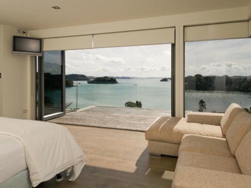 Exterior view, Oke Beach House - Rawhiti Luxury in Russell Exterior view, Oke Beach House - Rawhiti Luxury in Russell