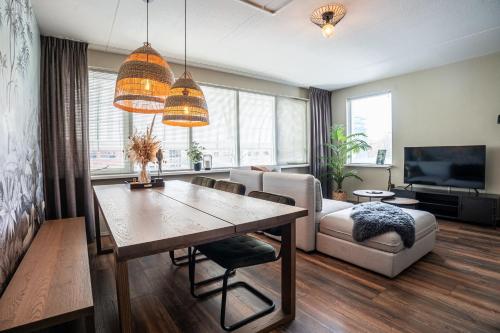 The Lion King - 6 Person linked apartment with roof terrace in Gorechtbuurt The Lion King - 6 Person linked apartment with roof terrace in Gorechtbuurt