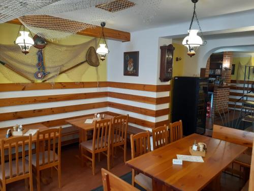 Restaurant, Rožmberská bašta (Rozmberska basta) in Trebon Restaurant, Rožmberská bašta (Rozmberska basta) in Trebon