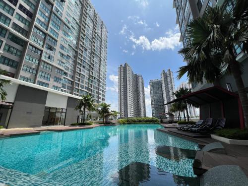 Swimming pool, Luxurious Rustic Suite Conezion Botanical Garden IOI City Mall Putrajaya 5 plus 1 Paxs 3 Rooms 2 Bat near Hospital Serdang Swimming pool, Luxurious Rustic Suite Conezion Botanical Garden IOI City Mall Putrajaya 5 plus 1 Paxs 3 Rooms 2 Bat near Hospital Serdang