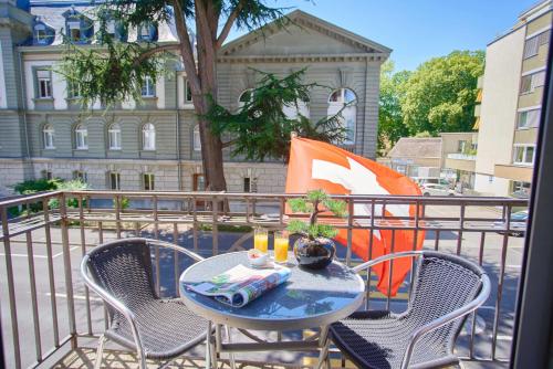 balkon/terras, Hotel La Balance self check-in in Biel balkon/terras, Hotel La Balance self check-in in Biel