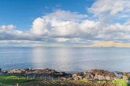הסביבה הקרובה, 3 Bedroom Apartment / Great Sea View / Quiet in Argir הסביבה הקרובה, 3 Bedroom Apartment / Great Sea View / Quiet in Argir