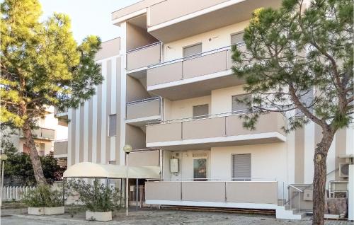 Exterior view, Bilo Sup in Alba Adriatica Exterior view, Bilo Sup in Alba Adriatica