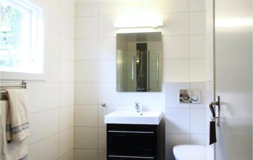 Baño, Beautiful home in Eidfjord with 4 Bedrooms and WiFi in Eidfjord Baño, Beautiful home in Eidfjord with 4 Bedrooms and WiFi in Eidfjord