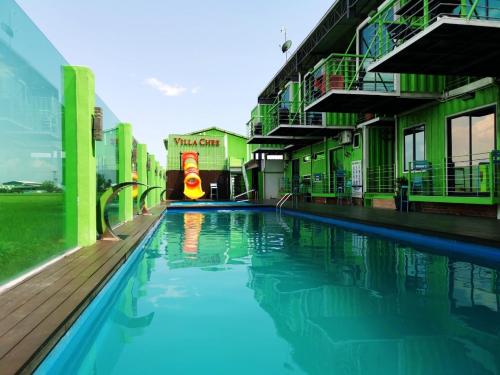 Swimming pool, Villa Chee in Sabak Bernam Swimming pool, Villa Chee in Sabak Bernam