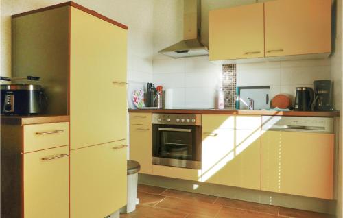 Kitchen, Beautiful home in Bad Schlema with 2 Bedrooms and WiFi in Bad Schlema Kitchen, Beautiful home in Bad Schlema with 2 Bedrooms and WiFi in Bad Schlema
