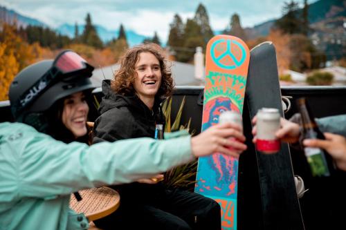 Deportes y ocio, The Black Sheep Backpackers in Queenstown Deportes y ocio, The Black Sheep Backpackers in Queenstown
