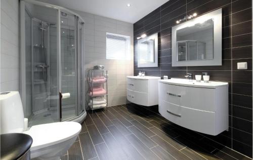 Bathroom, Holiday home Lyngdal Amland Hyttefelt in Lyngdal Bathroom, Holiday home Lyngdal Amland Hyttefelt in Lyngdal