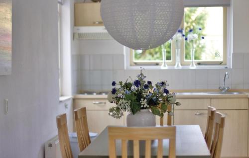 Kitchen, Beautiful home in Wemeldinge with 4 Bedrooms, Sauna and WiFi in Kapelle Kitchen, Beautiful home in Wemeldinge with 4 Bedrooms, Sauna and WiFi in Kapelle