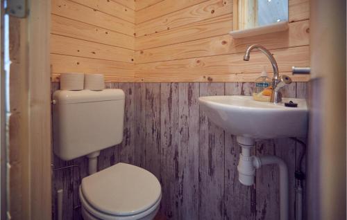 Bathroom, Amazing home in Susel w/ WiFi in Susel Bathroom, Amazing home in Susel w/ WiFi in Susel