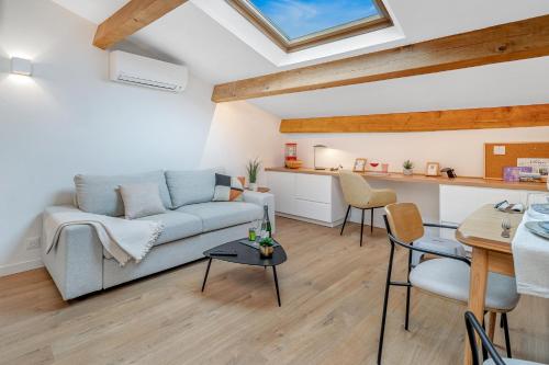 Appartement L'Hirondelle, Maison Authentique Provence in ใจกลางเมืองเปอร์ตุย Appartement L'Hirondelle, Maison Authentique Provence in ใจกลางเมืองเปอร์ตุย
