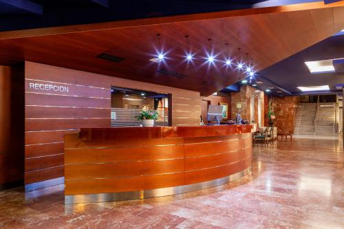Лобби, Hotel Olympia Valencia in València Лобби, Hotel Olympia Valencia in València