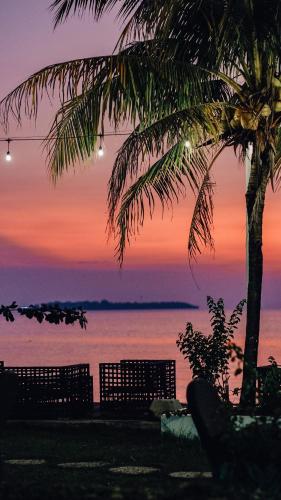 Beach, Seaside Villa & Muse Beach Resto near Bandengan Beach Beach, Seaside Villa & Muse Beach Resto near Bandengan Beach