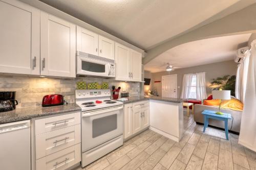 BeachTrail Lodging in Indian Rocks Beach (FL) BeachTrail Lodging in Indian Rocks Beach (FL)