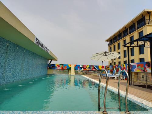 Zwembad, Soaltee Westend Premier in Nepalgunj Zwembad, Soaltee Westend Premier in Nepalgunj