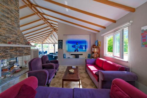 Shared lounge/TV area, Dalyan Casablanca Hotel in Dalyan Shared lounge/TV area, Dalyan Casablanca Hotel in Dalyan