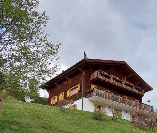 Eksterijer hotela, Chambre d'hôtes L'ours Bleu (Chambre d'hotes L'ours Bleu) in Les Diablerets Eksterijer hotela, Chambre d'hôtes L'ours Bleu (Chambre d'hotes L'ours Bleu) in Les Diablerets