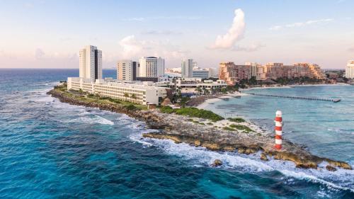 Exterior view, Hyatt Ziva Cancun All-Inclusive in Cancun Exterior view, Hyatt Ziva Cancun All-Inclusive in Cancun
