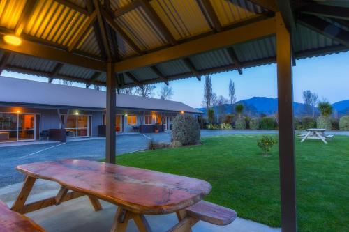 Szolgáltatások, Mohua Motels in Arany Öböl Szolgáltatások, Mohua Motels in Arany Öböl