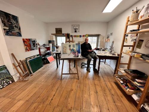 Grande chambre chez l'artiste-peintre in La Reole Grande chambre chez l'artiste-peintre in La Reole