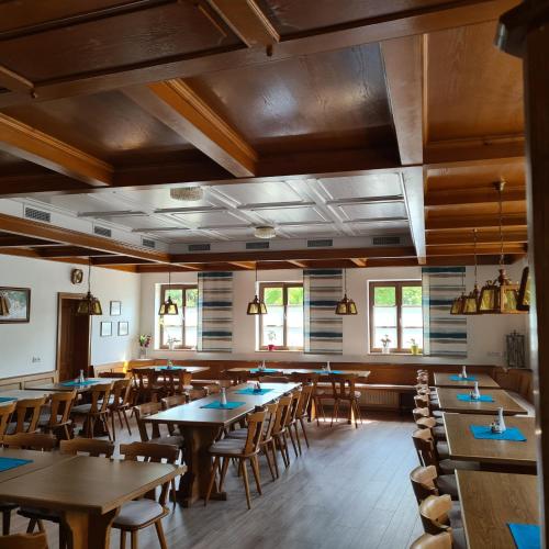 Comida y bebida, Gasthaus Schollmann in Feuchtwangen Comida y bebida, Gasthaus Schollmann in Feuchtwangen
