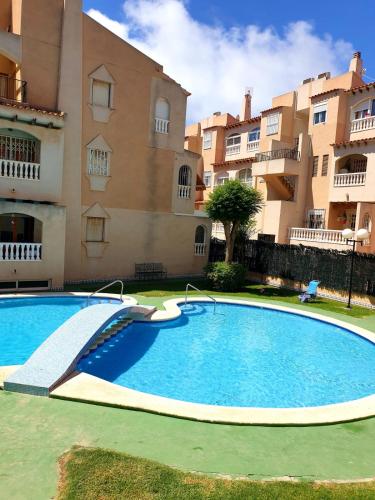 Басейн, Seascape - Tranquil Studio Apartment in Торревьеха Басейн, Seascape - Tranquil Studio Apartment in Торревьеха