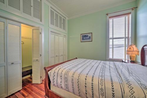 Charming DeFuniak Apartment in Historic Dtwn! in Defuniak Springs (FL) Charming DeFuniak Apartment in Historic Dtwn! in Defuniak Springs (FL)