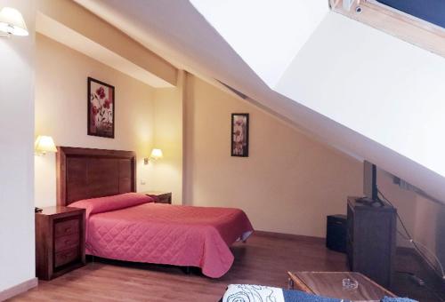 Hostal Plaza Mayor in Torrejon de Ardoz Hostal Plaza Mayor in Torrejon de Ardoz