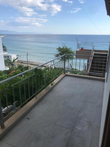 Varanda/terraço, Borsh Beach Apartments - BBA in Qazim Pali Varanda/terraço, Borsh Beach Apartments - BBA in Qazim Pali