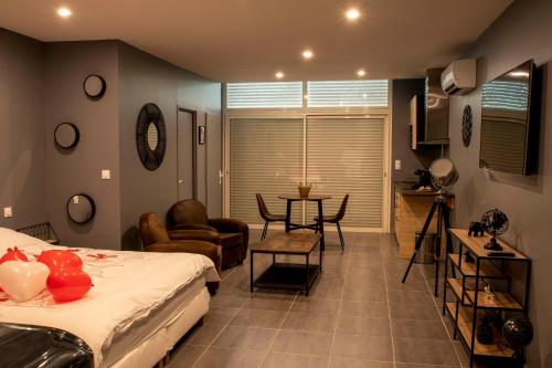 Love Room - La Parenthèse (Love Room - La Parenthese) in Gignac Love Room - La Parenthèse (Love Room - La Parenthese) in Gignac