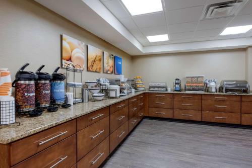 Food and beverages, Comfort Inn The Pointe in Niagara Falls (NY) Food and beverages, Comfort Inn The Pointe in Niagara Falls (NY)