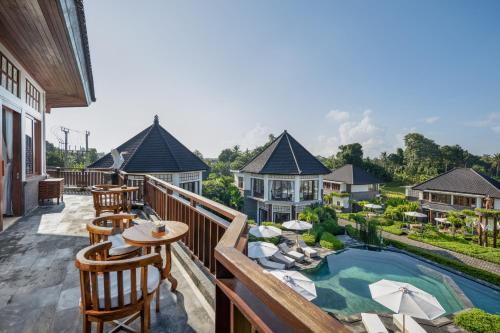Balcony/terrace, Swan Paradise A Pramana Experience in Keramas Balcony/terrace, Swan Paradise A Pramana Experience in Keramas
