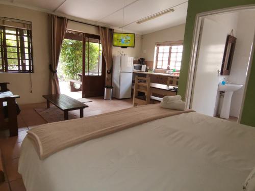 Vonios kambarys, Tourist Lodge Gansbaai in Gansbaai Vonios kambarys, Tourist Lodge Gansbaai in Gansbaai