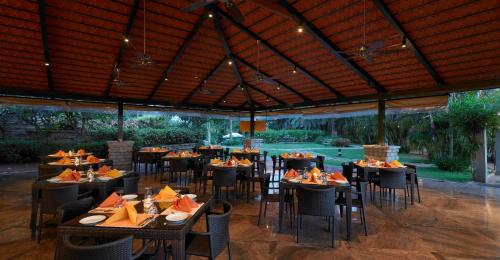 Restaurant, Angsana Oasis Spa and Resort near Ghati Subramanya Temple Restaurant, Angsana Oasis Spa and Resort near Ghati Subramanya Temple