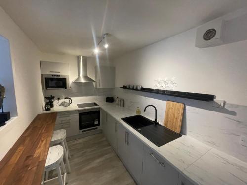 Alpine Apartments - 2 in 布萊爾高里市中心 Alpine Apartments - 2 in 布萊爾高里市中心