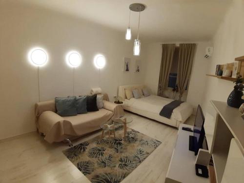 Palace district, Leisurely nest in dwntwn