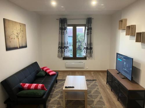 Shared lounge/TV area, Magnifique appartement de 60m2 in Le Bourget Shared lounge/TV area, Magnifique appartement de 60m2 in Le Bourget