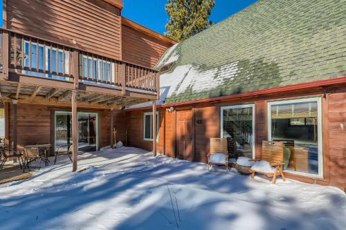 Owl Chalet - Explore Black Hawk & Nederland in Nederland (CO) Owl Chalet - Explore Black Hawk & Nederland in Nederland (CO)