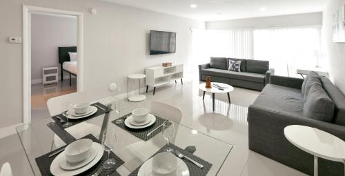 Designer River View Apartments near History Fort Lauderdale Designer River View Apartments near History Fort Lauderdale