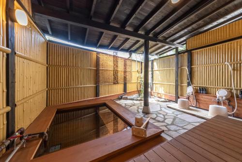 Hot spring bath, ETAVIA Yufuin Kinrinko in Yufu Hot spring bath, ETAVIA Yufuin Kinrinko in Yufu
