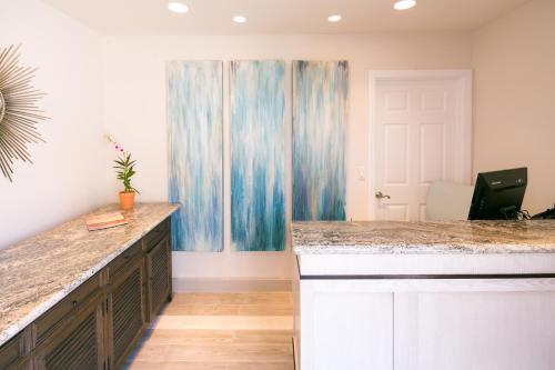 Facilities, La Jolla Riviera Inn in La Jolla Facilities, La Jolla Riviera Inn in La Jolla